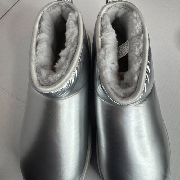 UGG Boots - Picture 6 of 10